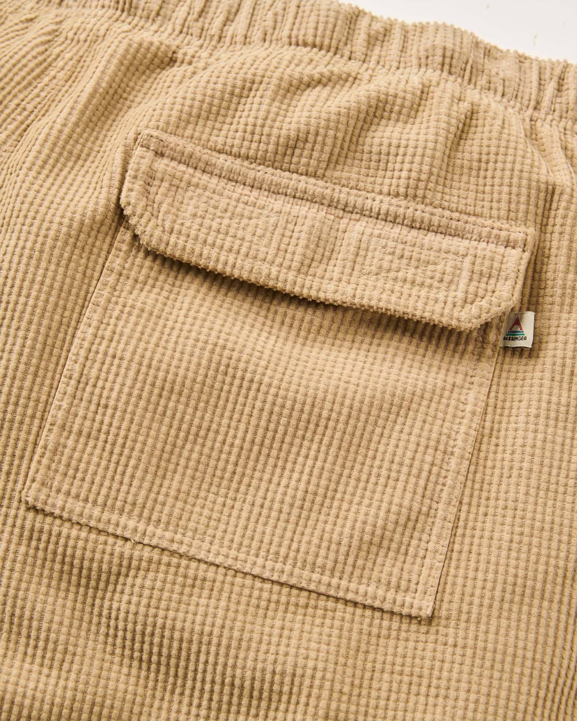 Apex Grid Cord Short - Simply Taupe - Image 11