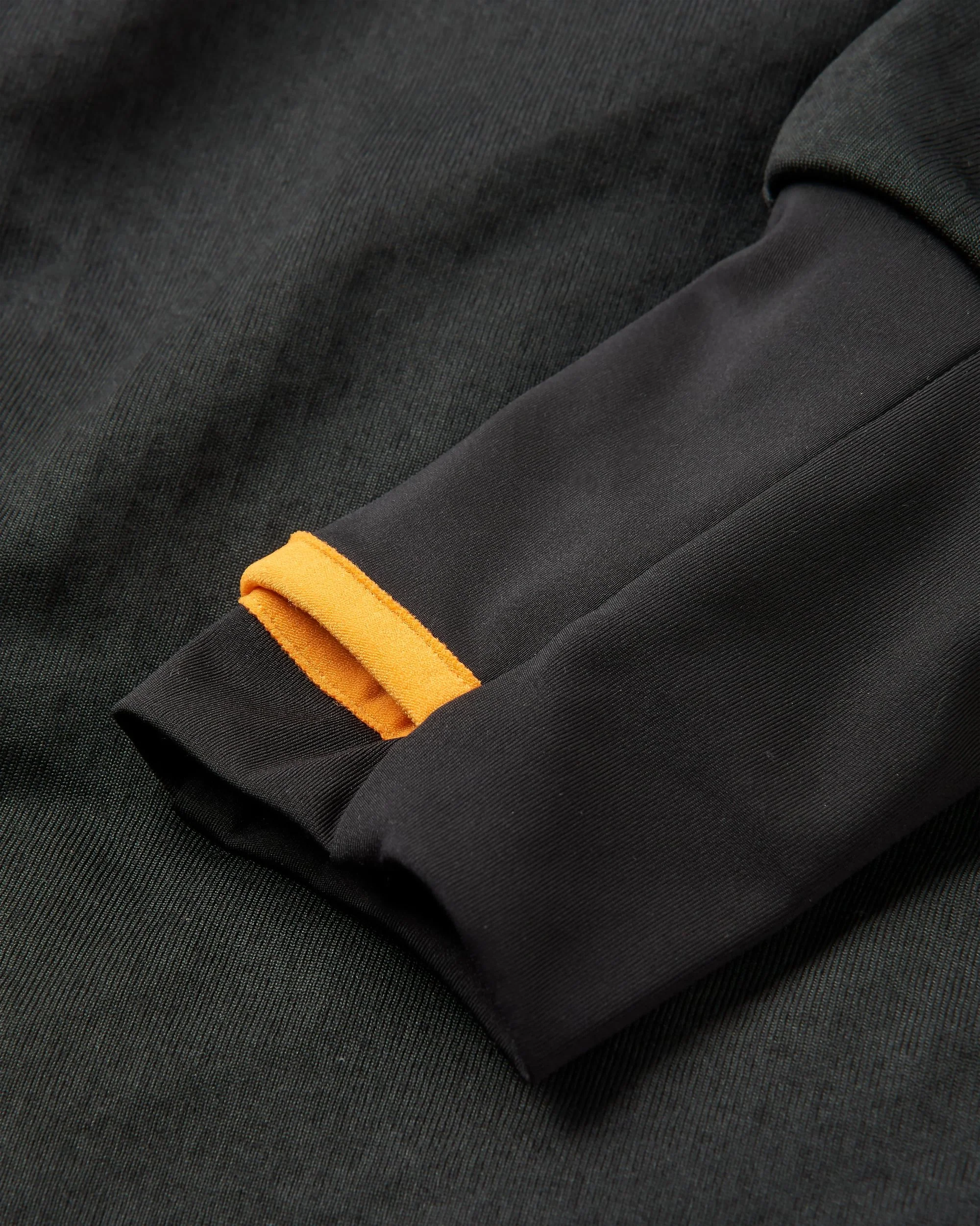 Atlantis Base Layer LS T-Shirt - Black - Image 2