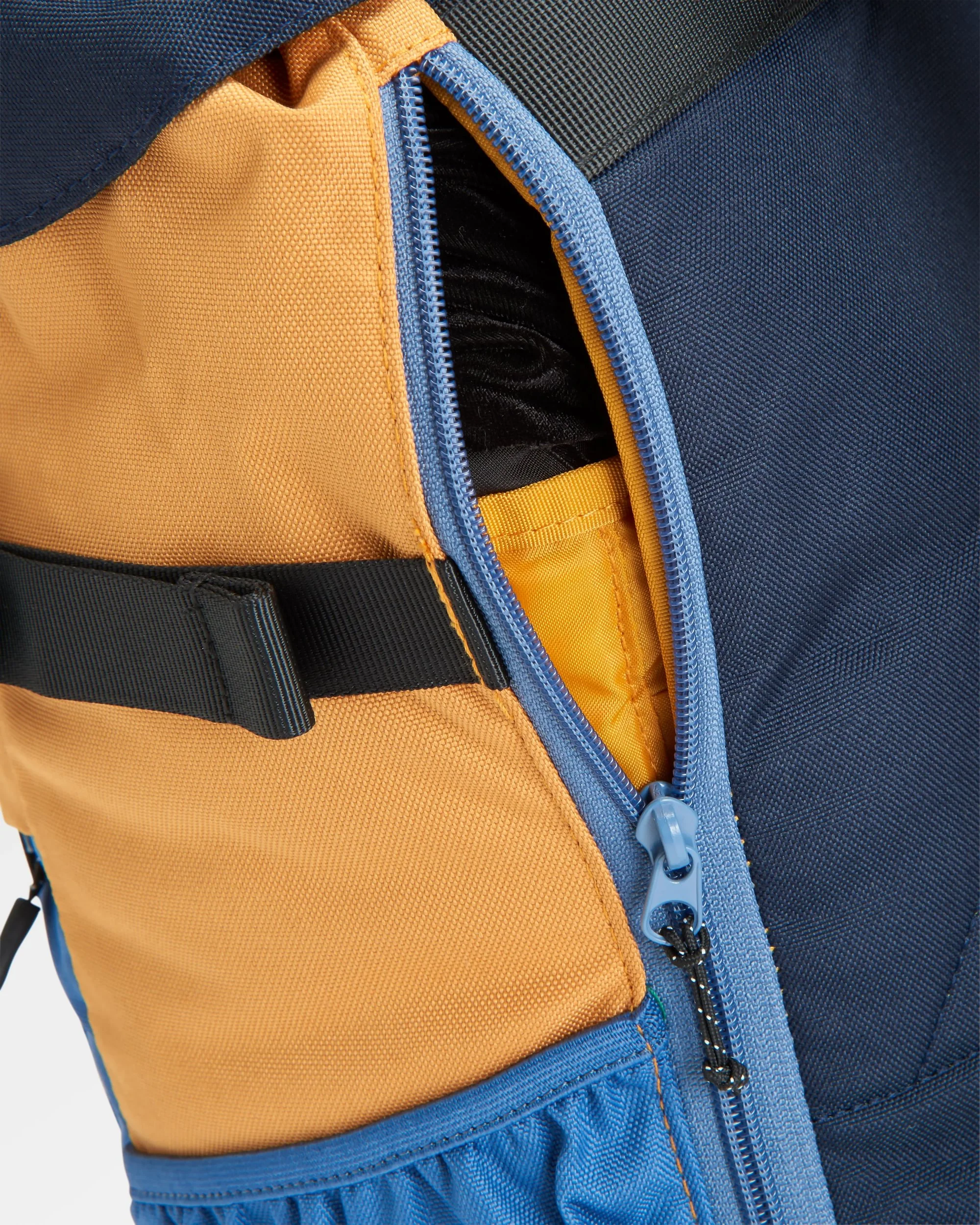Boondocker 26L Backpack - Honey/Dark Denim/Rich Navy - Image 11