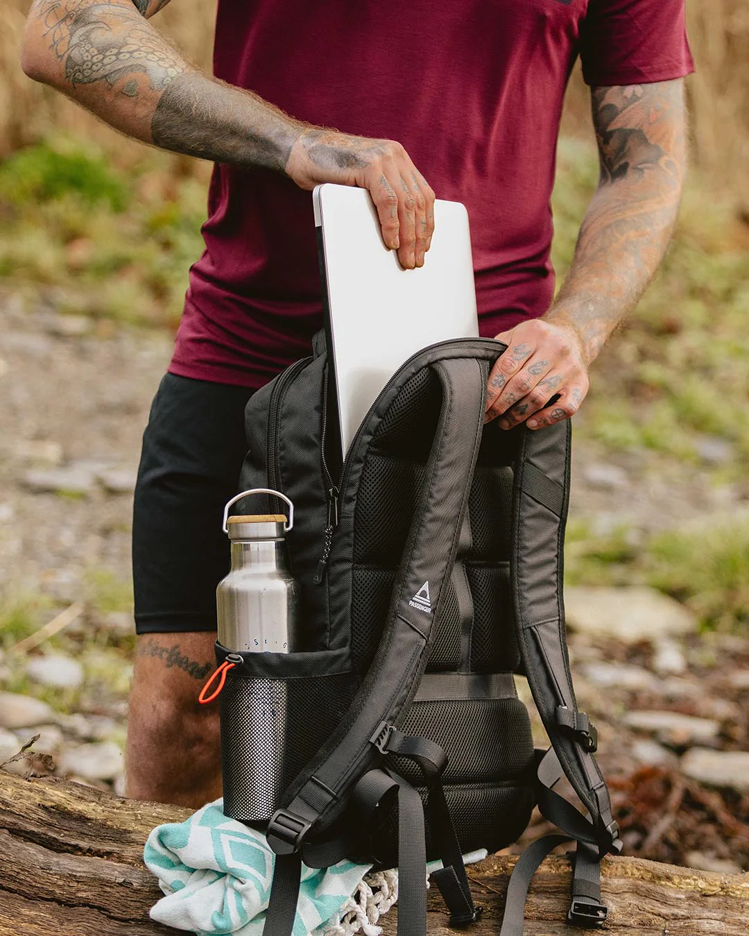 Canyon 25L Backpack - Black - Image 5