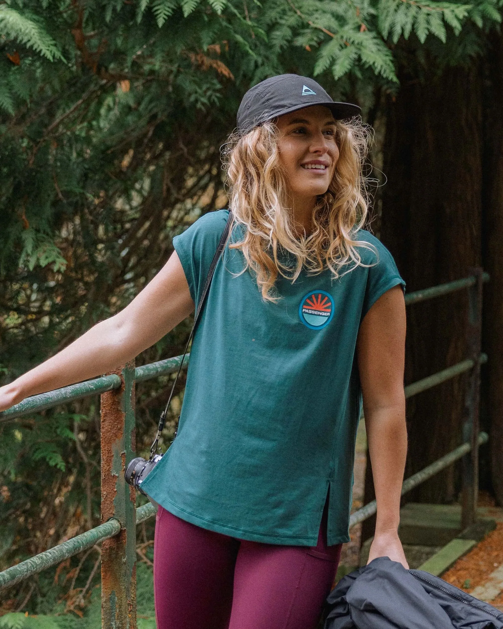 Chase The Light Drirelease® Active T-Shirt - Deep Ocean