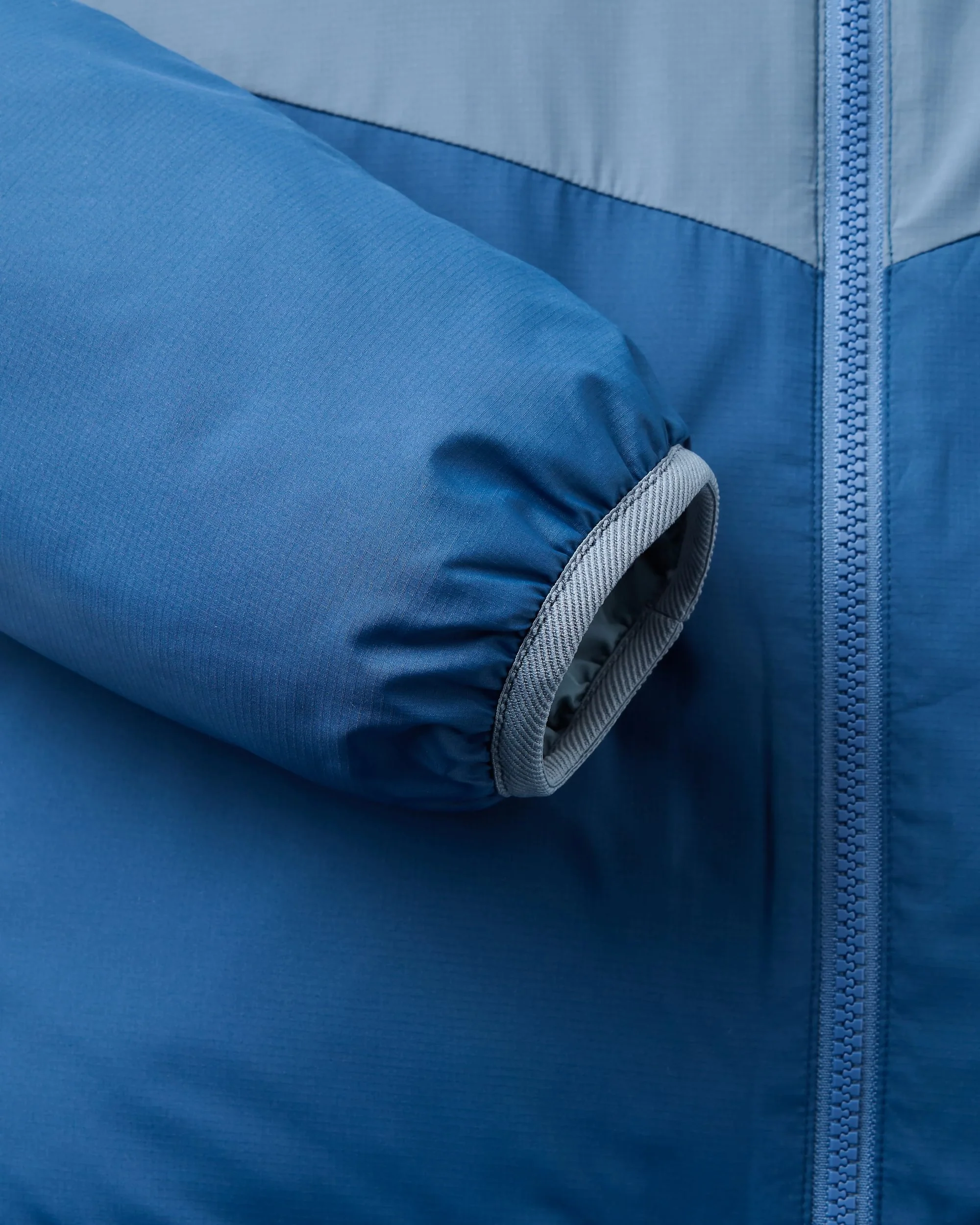 Daybreak Lightweight Thermore® Insulated Jacket - Rich Navy/Storm Grey/Dark Denim - Image 6