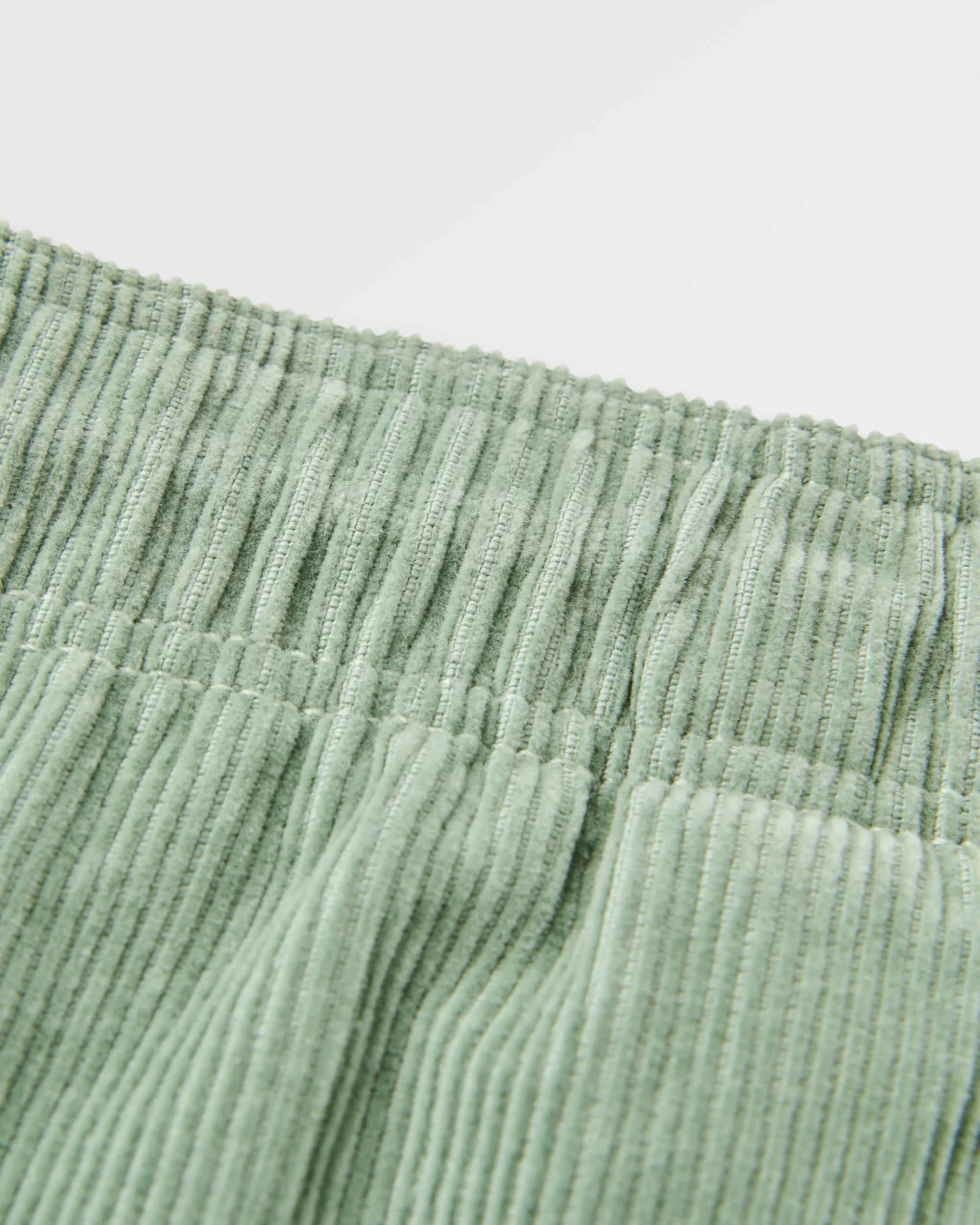 Drifter Cord Short - Pistachio - Image 8