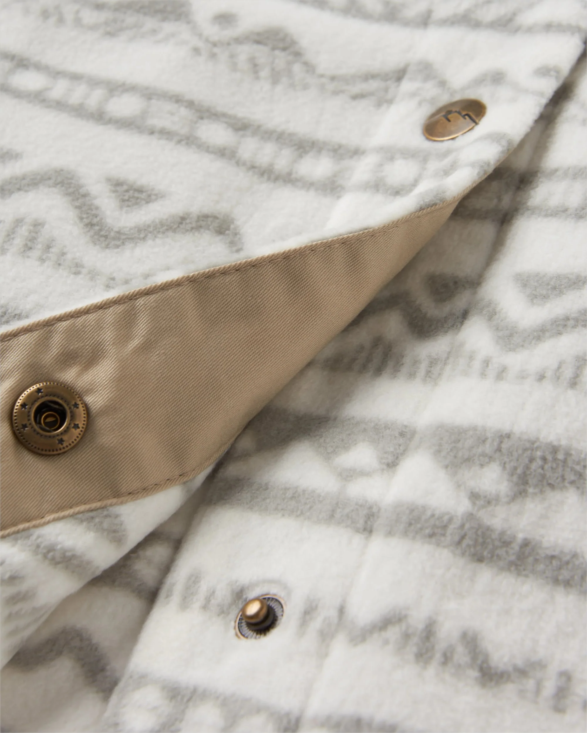 East Polar Fleece Shirt - Mountain Geo Vintage White - Image 6