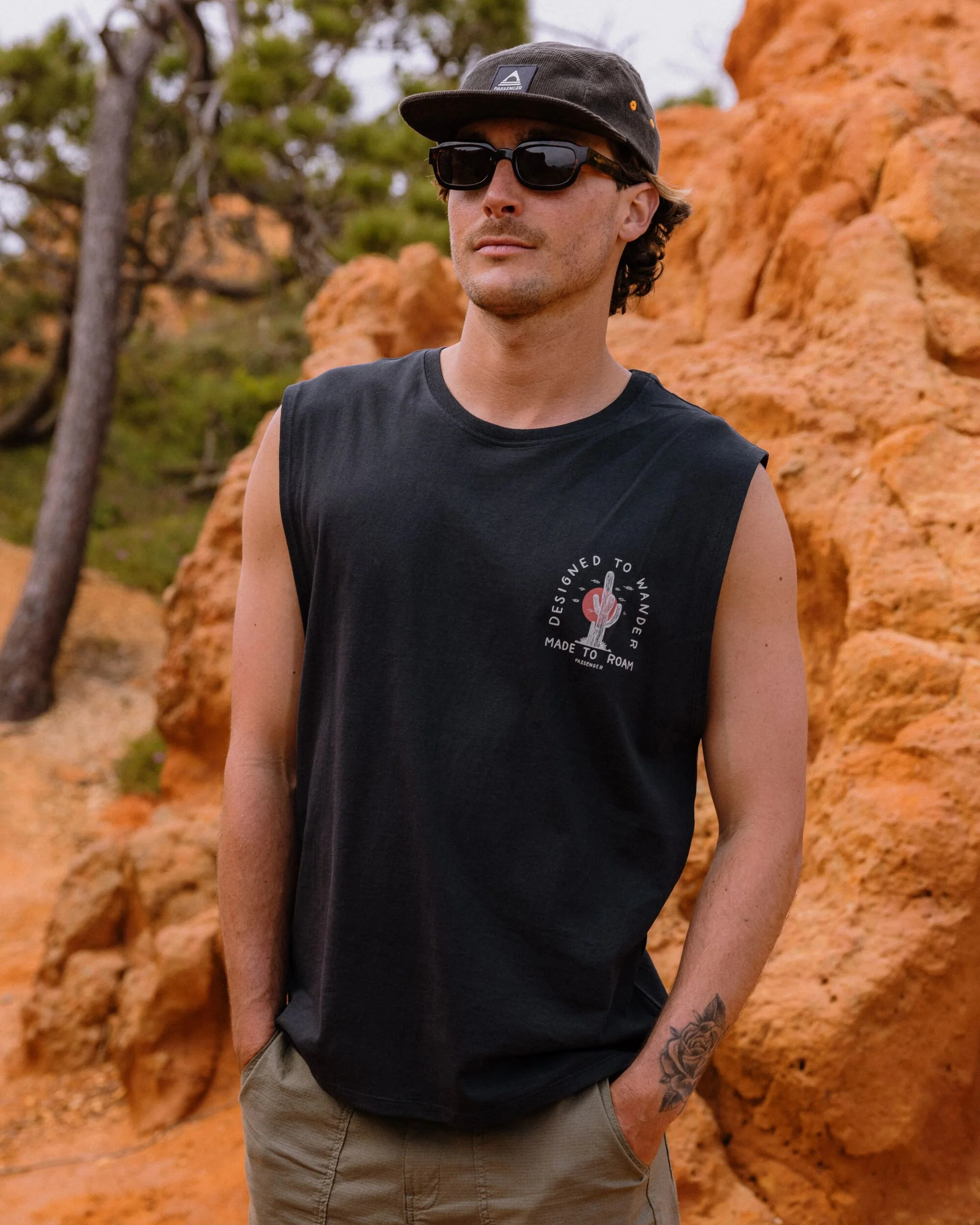 Men's Explore Vest - Black - Image 4