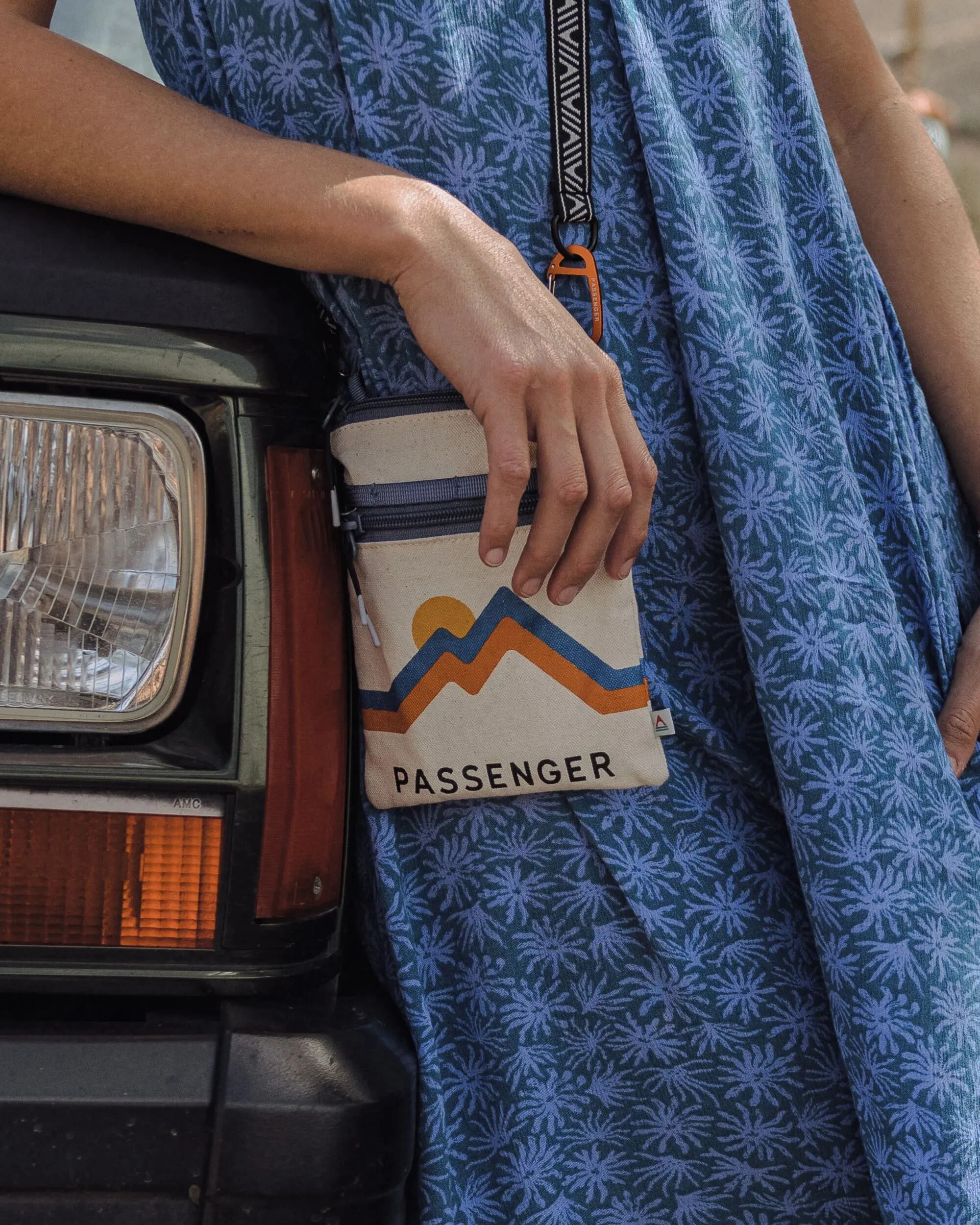 Journey Organic Crossbody Bag - Pebble Grey - Image 2