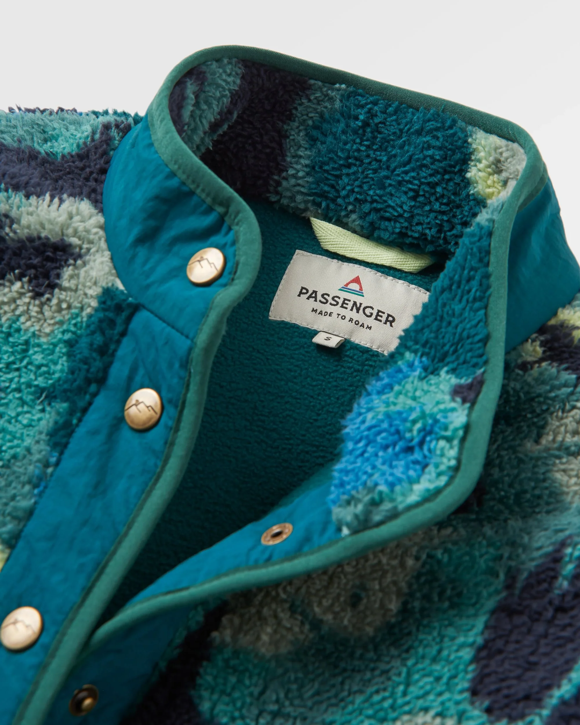 Navegado Soft-Touch Sherpa Fleece - Alpine Camo Rain Forest - Image 5