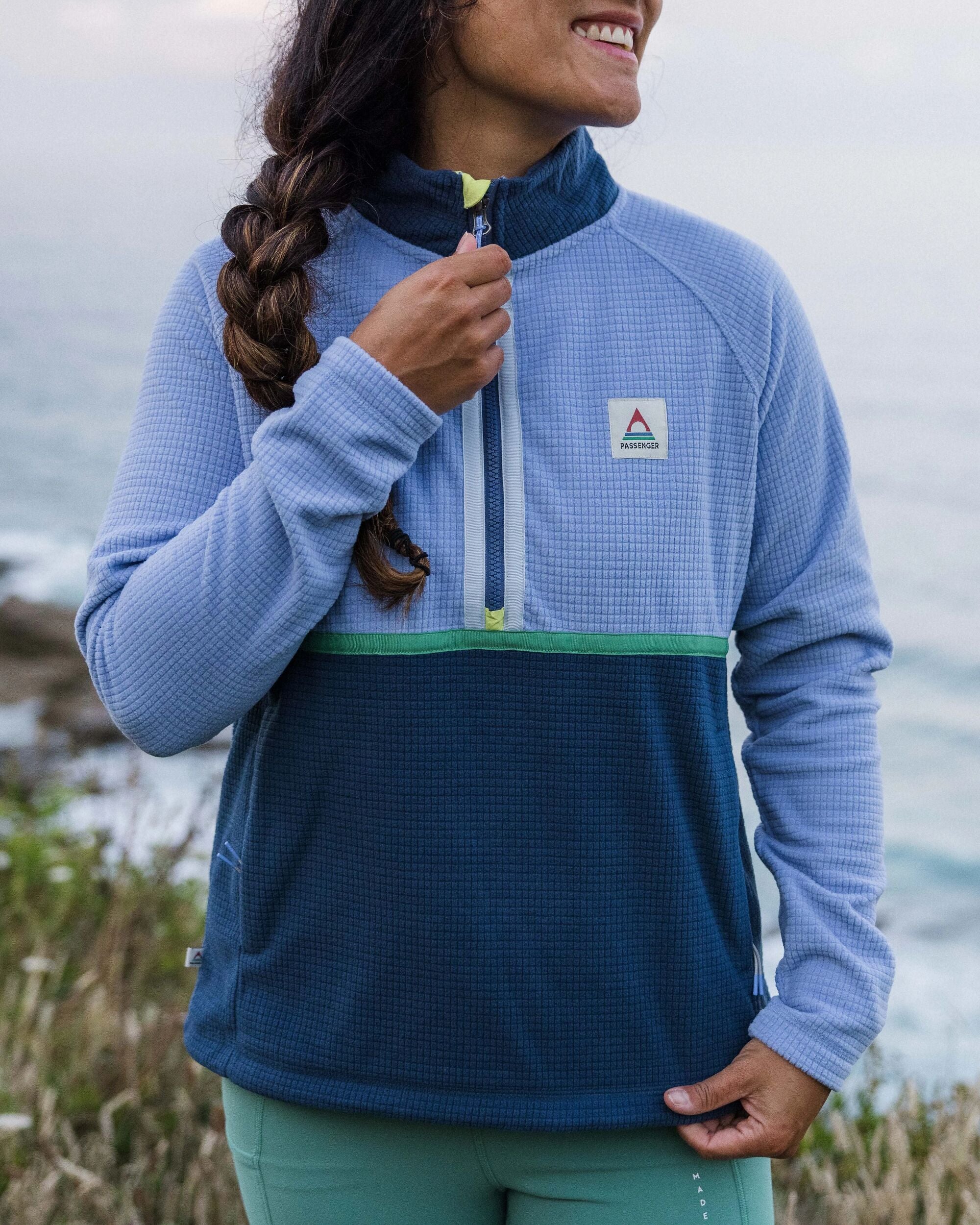 Off Trail Grid Polar Fleece - Cornflower/Dark Denim