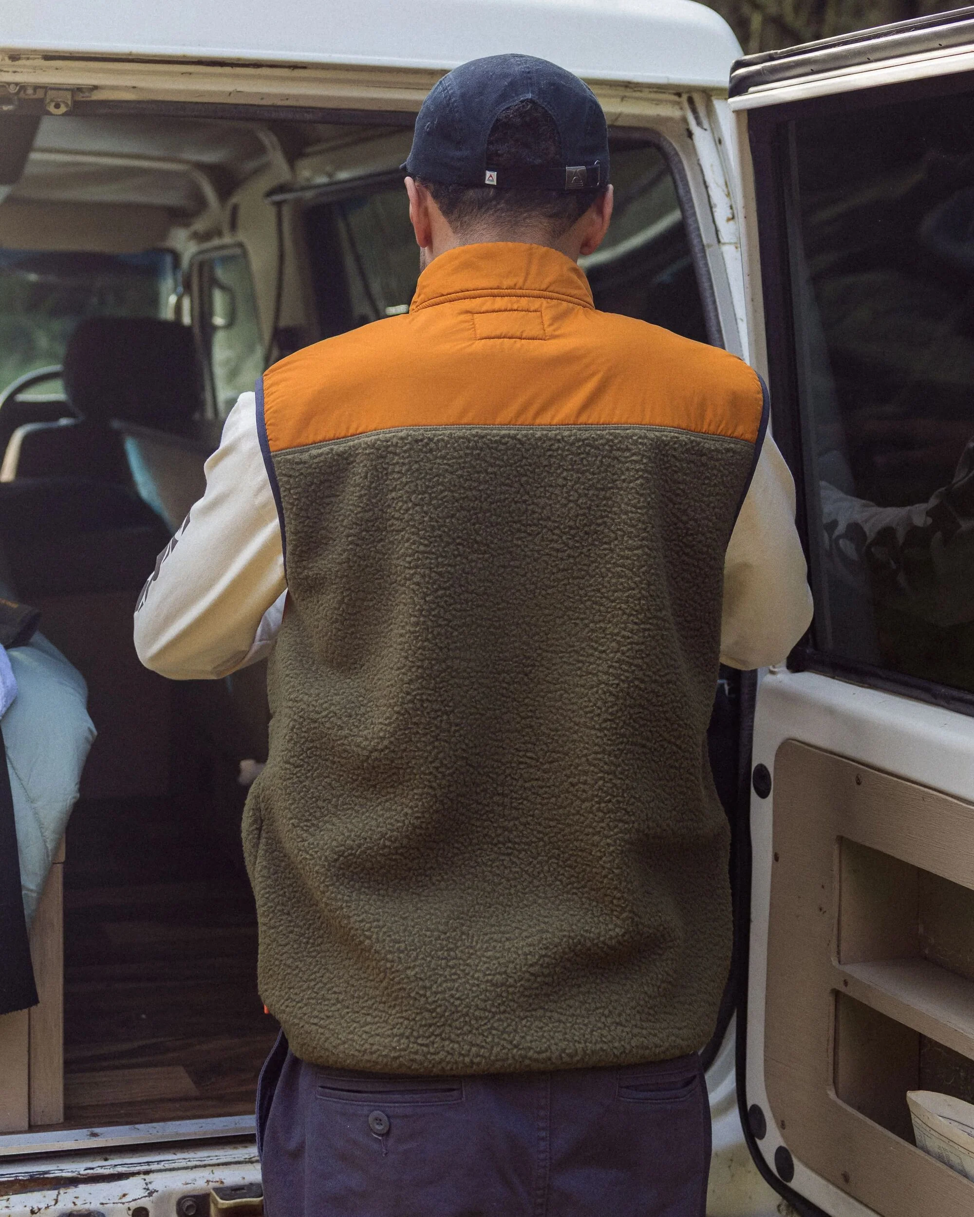 Offgrid Sherpa Fleece Vest - Dark Olive - Image 4