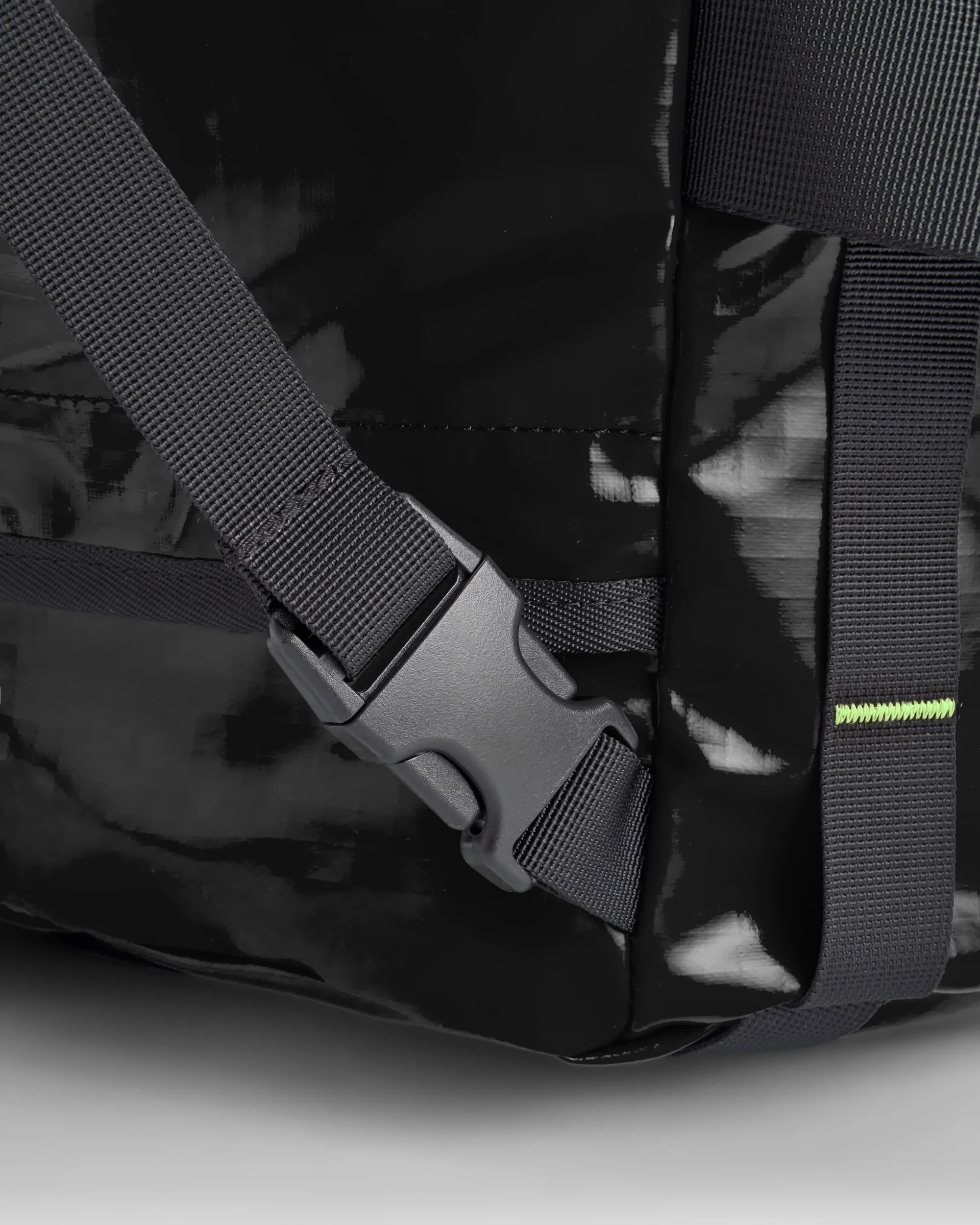 Roamer 40L Duffel Bag - Black - Image 12