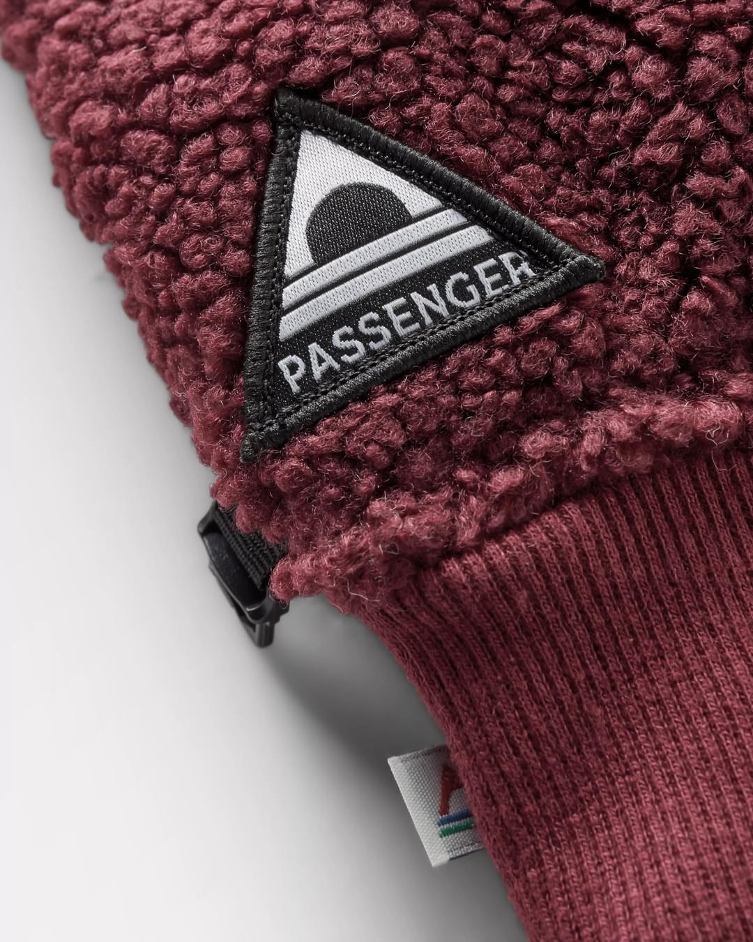 Snowfall 2.0 Sherpa Gloves - Wine - Image 2