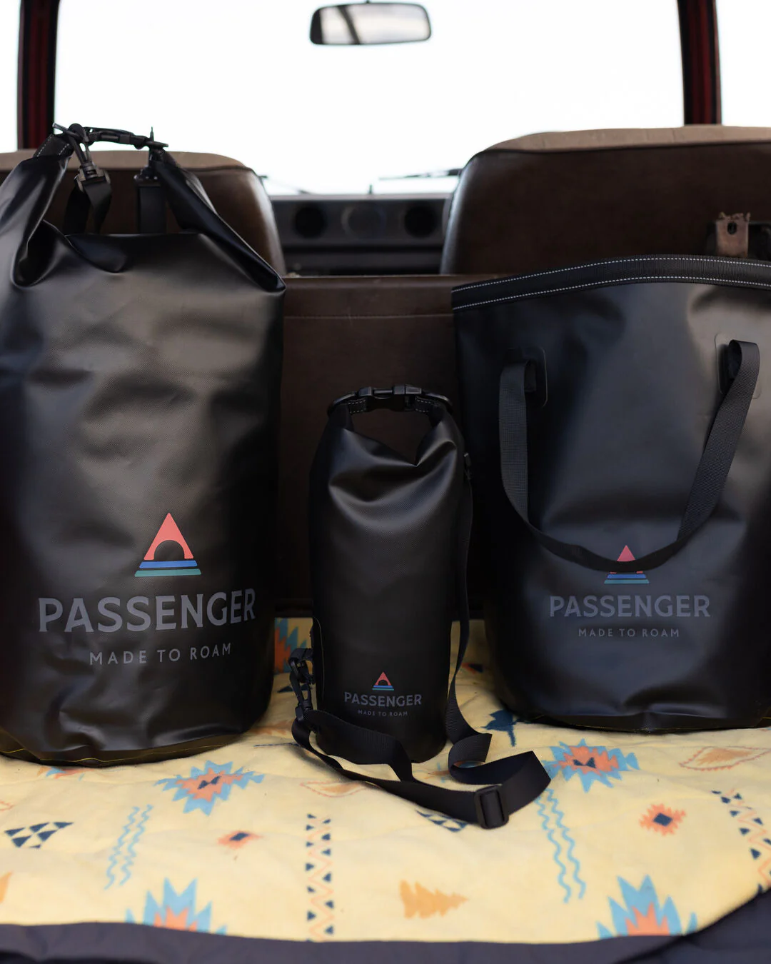 Tide 30L Dry Bag - Black - Image 5