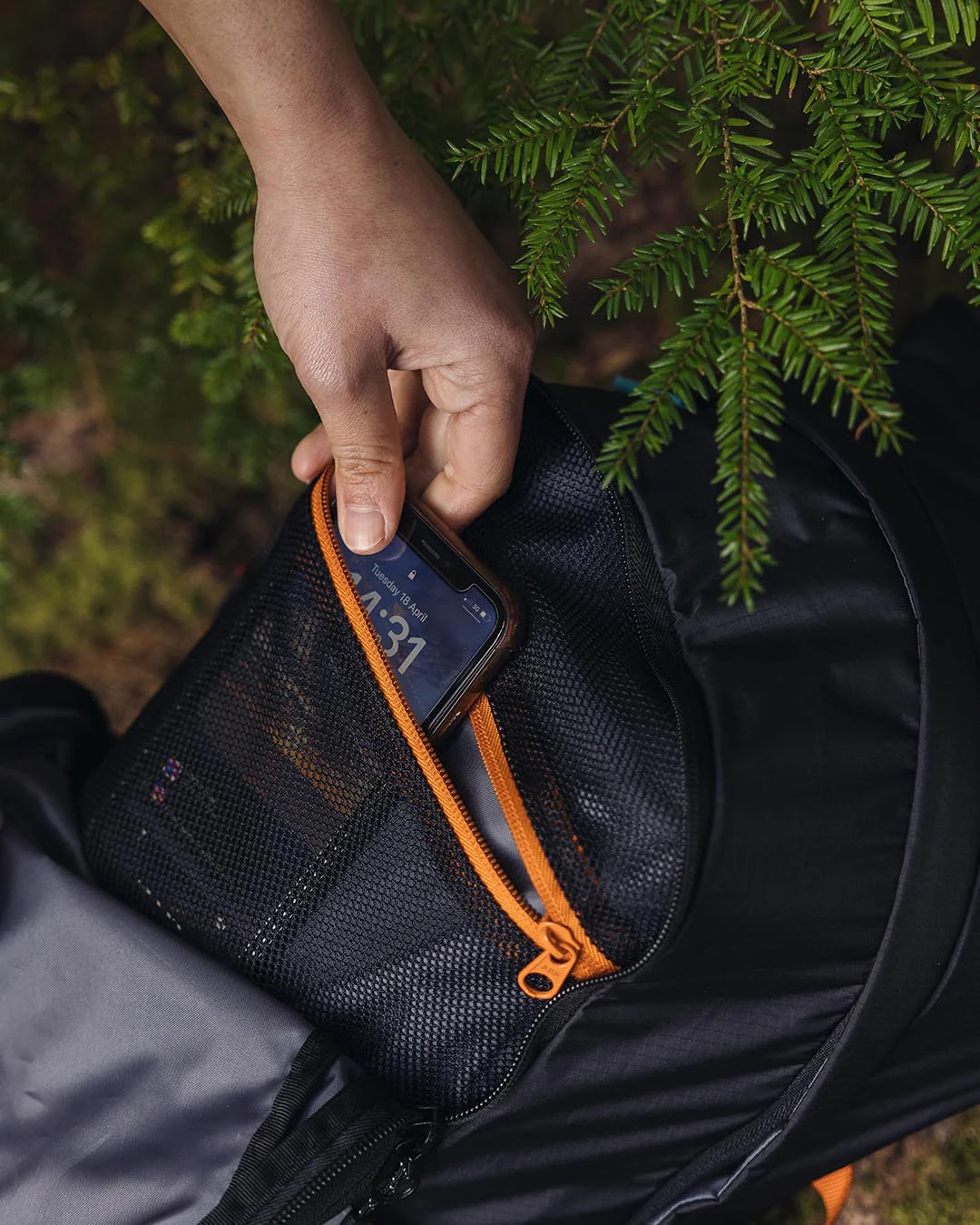 Track 30L Backpack - Black - Image 8