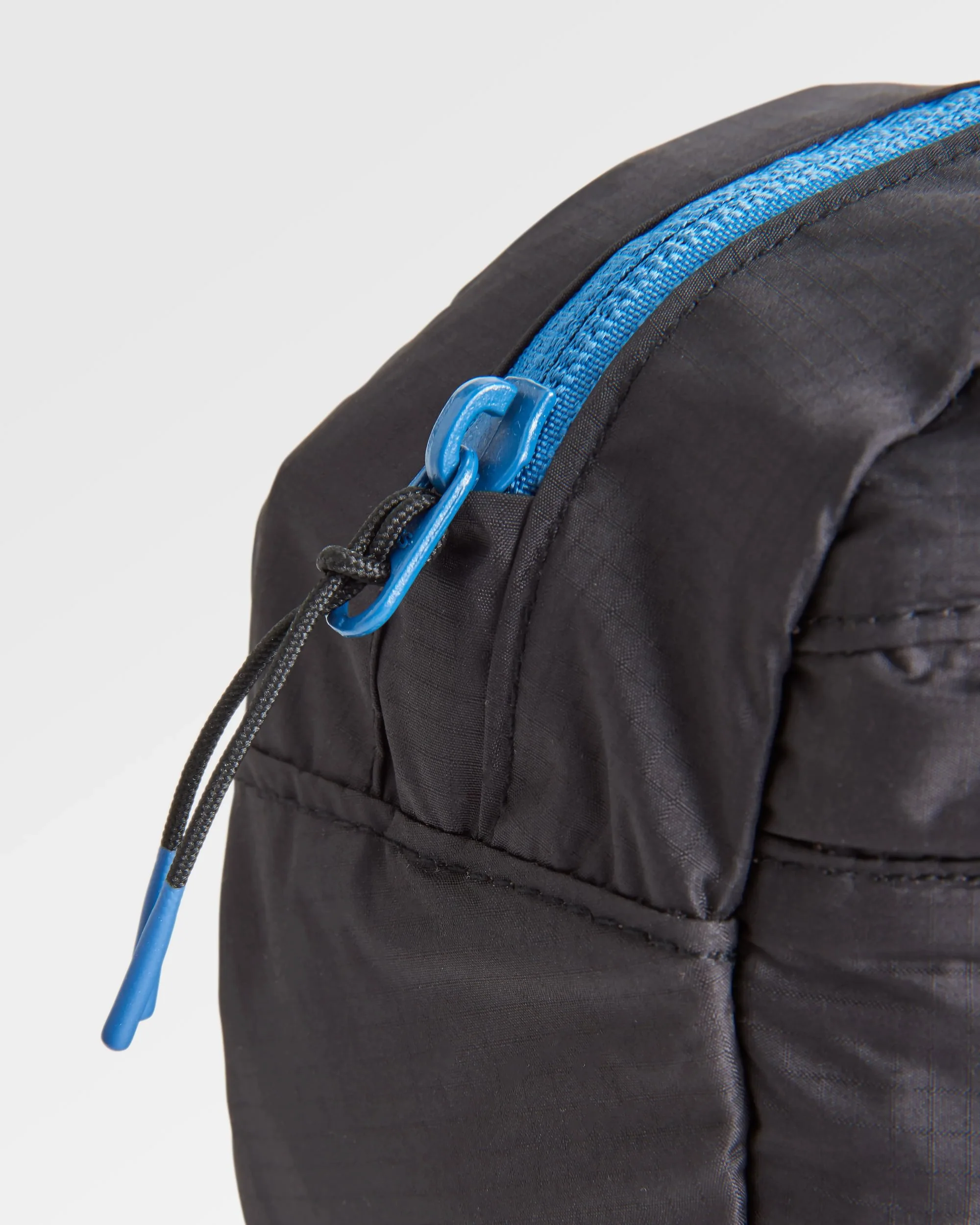 Trail Light Packable Hip Pack - Black - Image 9