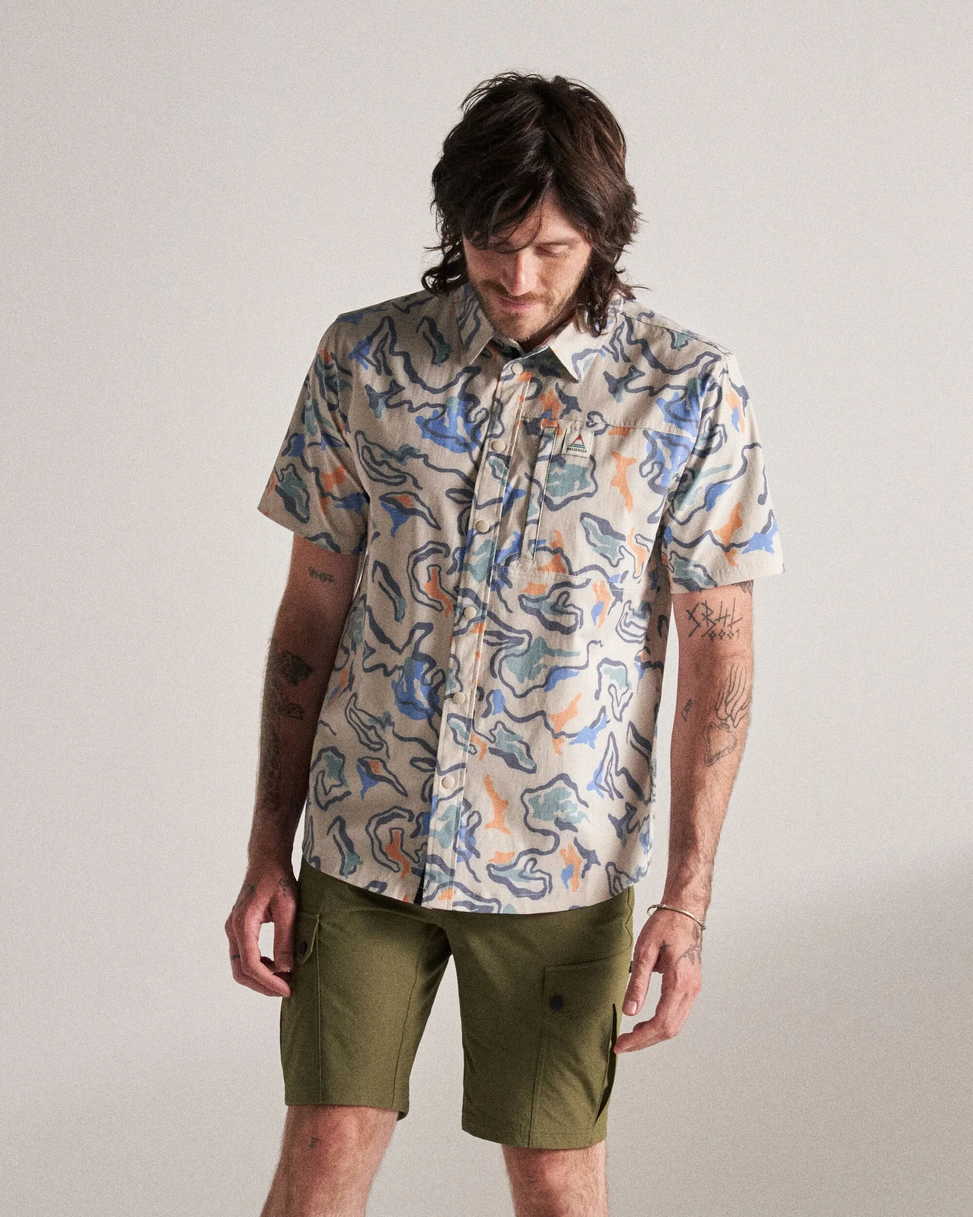 Traveller Short Sleeve Stretch Shirt - Abstract Strata Multi