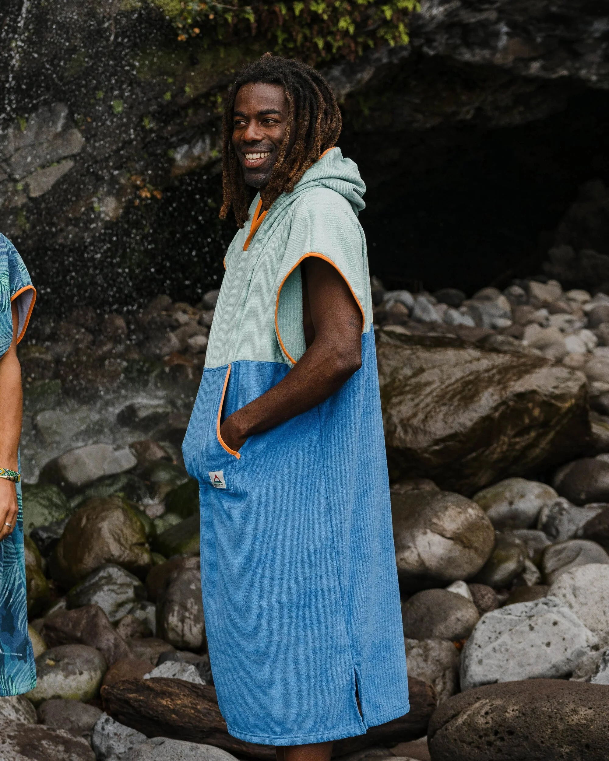 Tulum Towel Poncho - Surf Spray/ Moonlight Blue