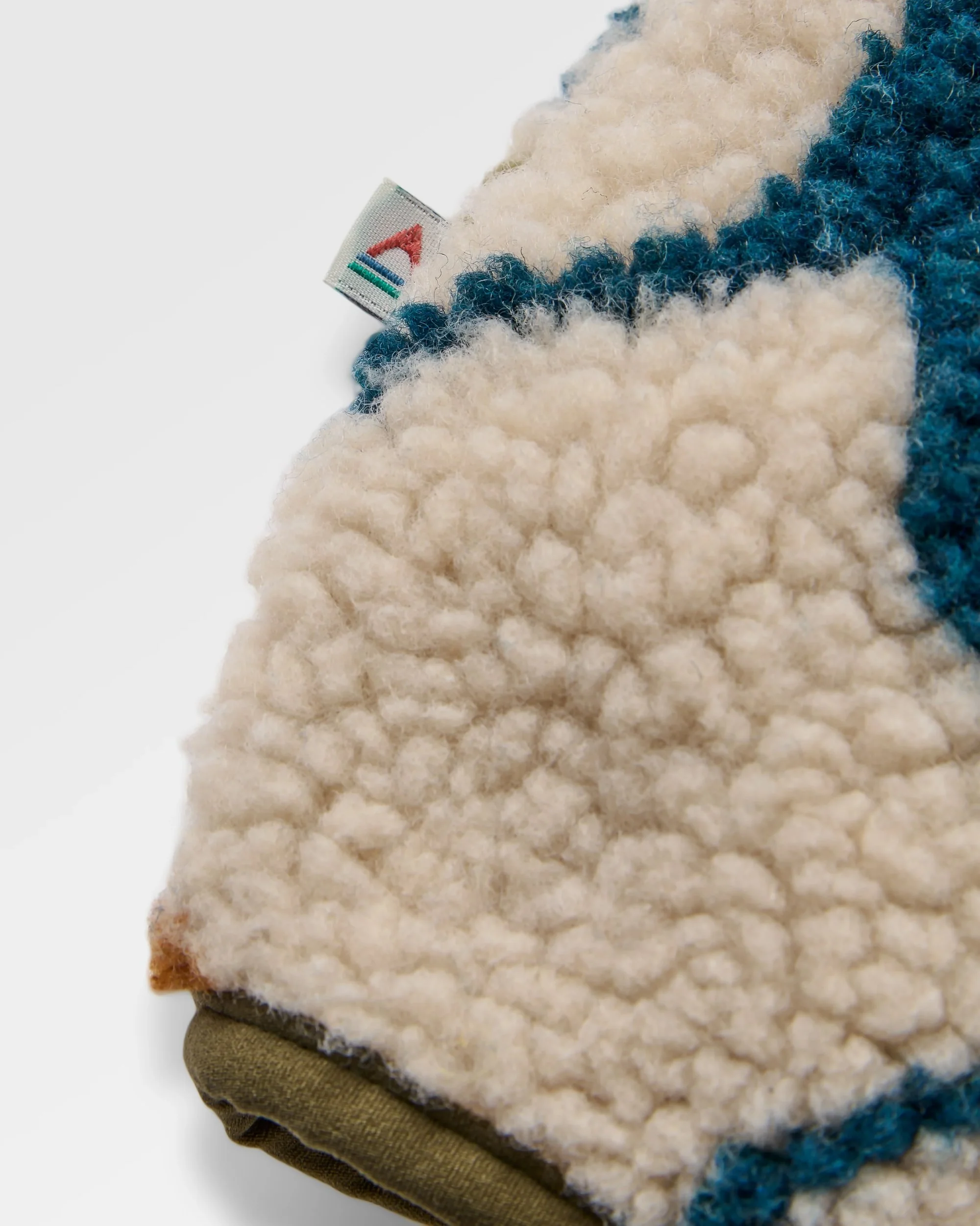 Valiant Deep Pile Fleece - Abstract Trails Pebble Grey - Image 9