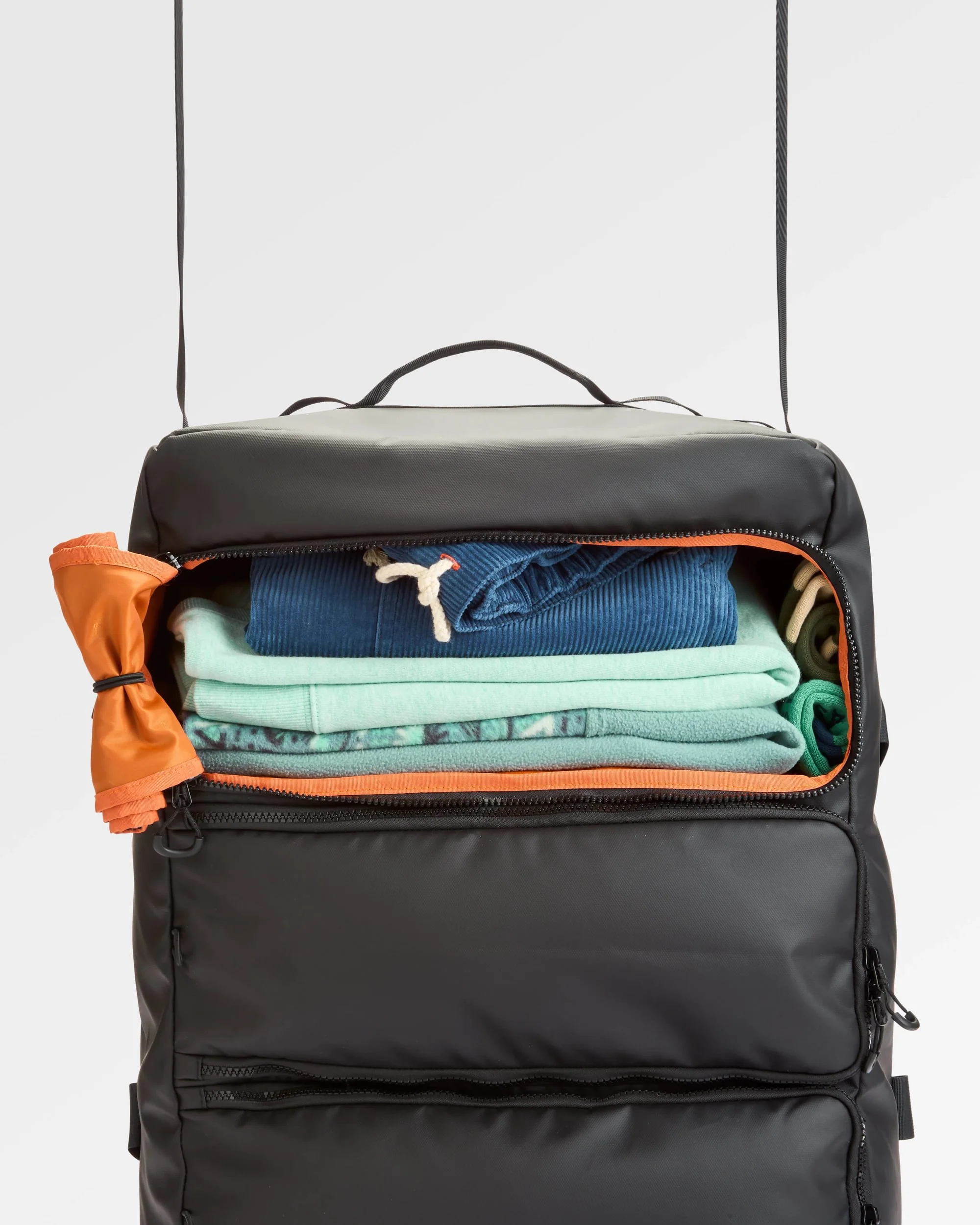Vandrobe Duffel - Black - Image 10