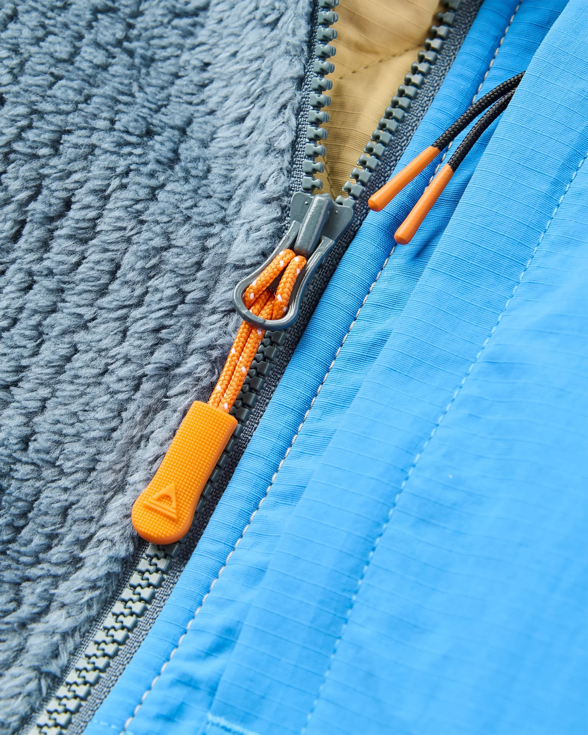 Venturescape Women's Fleece Vest - Desert/Storm Grey - Image 3
