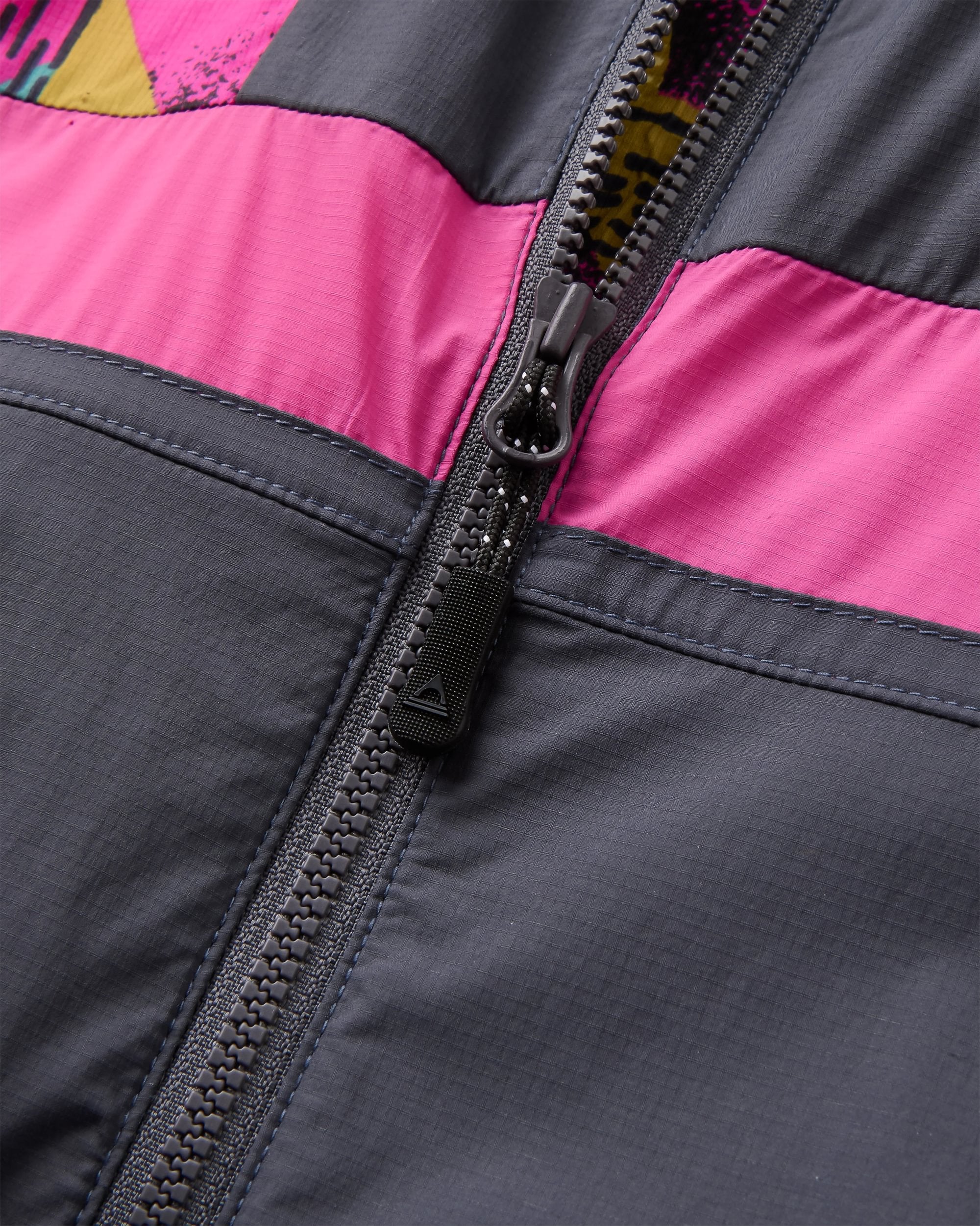 Viento Windshell Jacket - Mosaic Mountain Charcoal - Image 9
