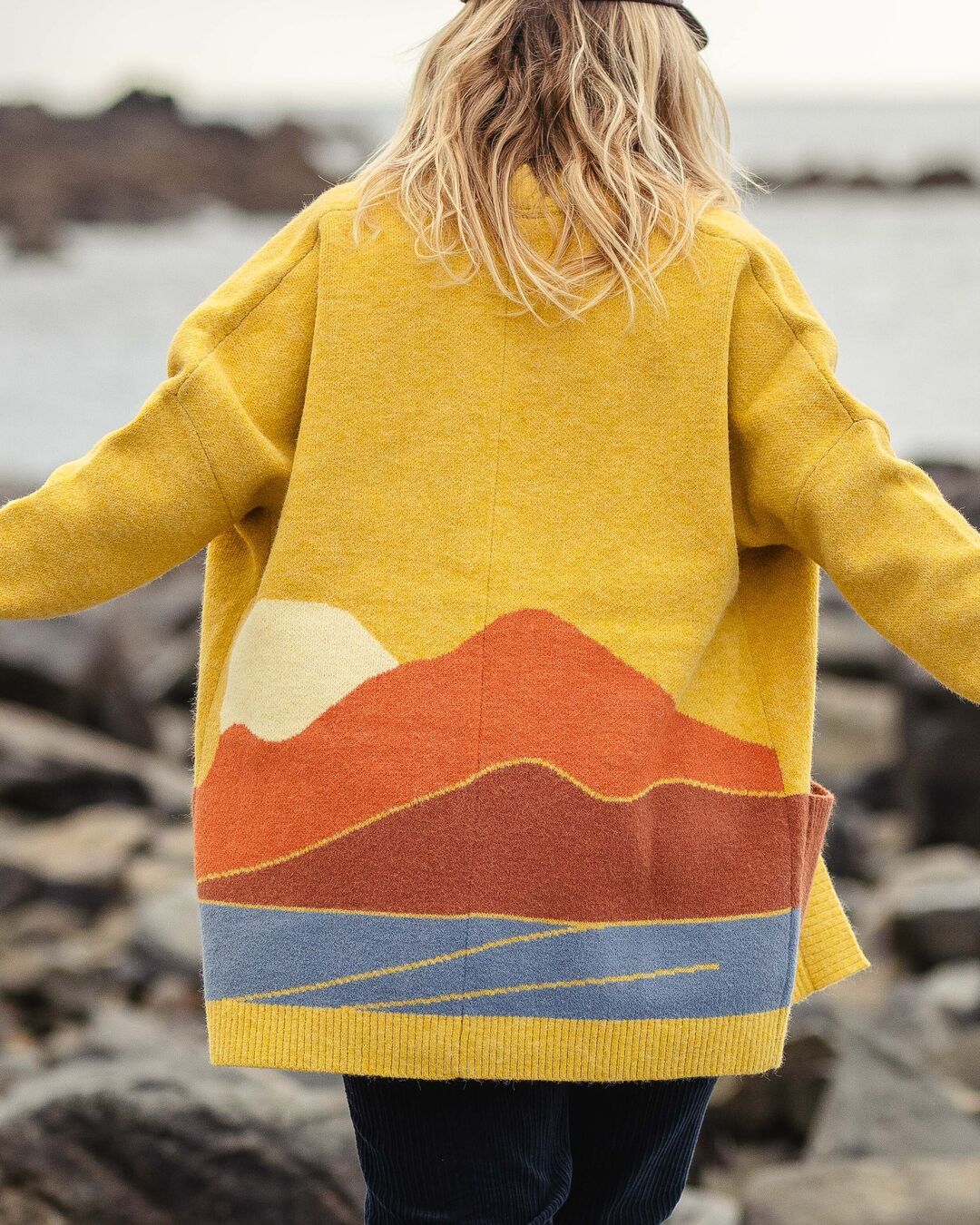 Vista Knitted Cardigan - Amber Gold