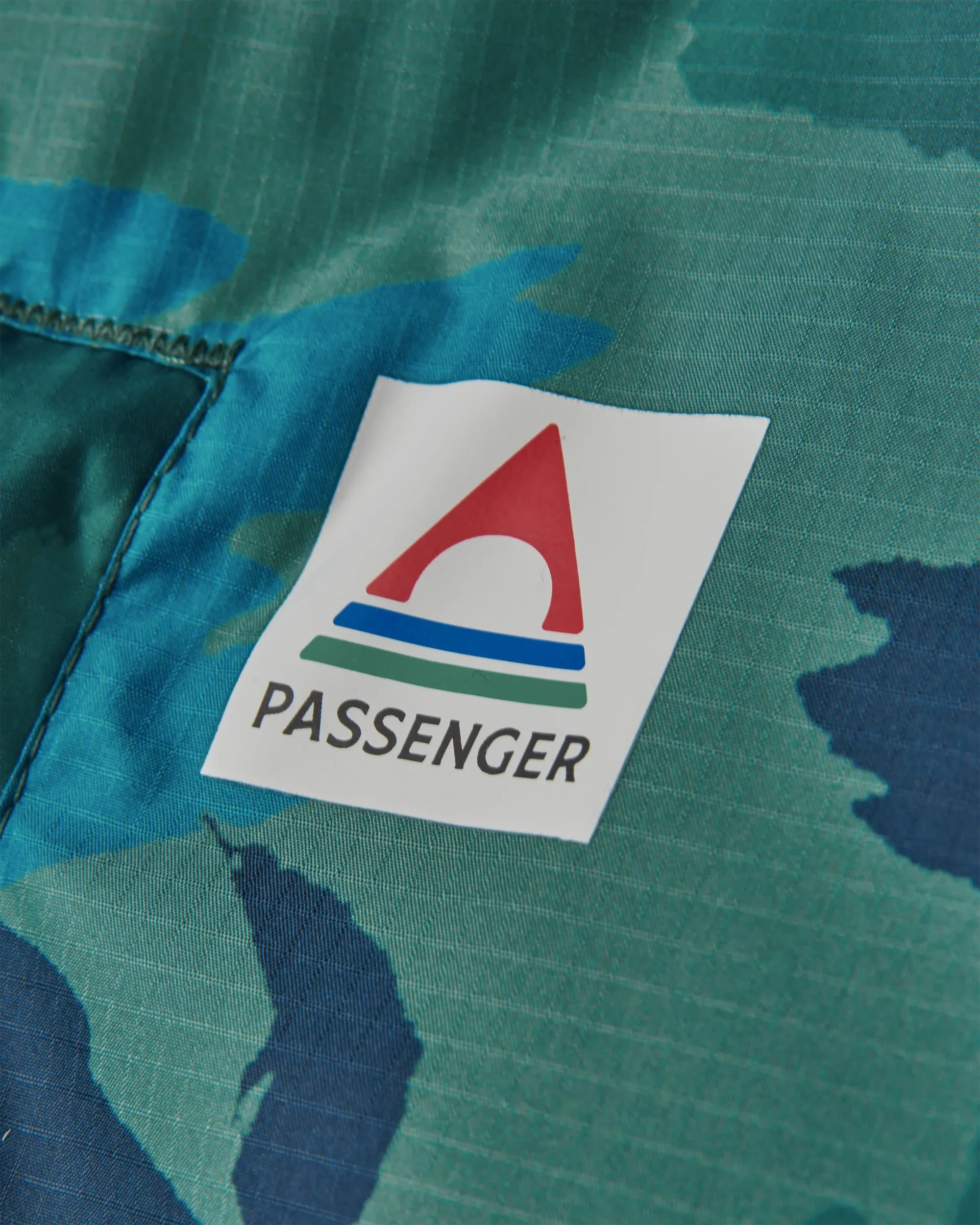 Waves Sherpa Lined Changing Robe - Alpine Camo Rain Forest - Image 14