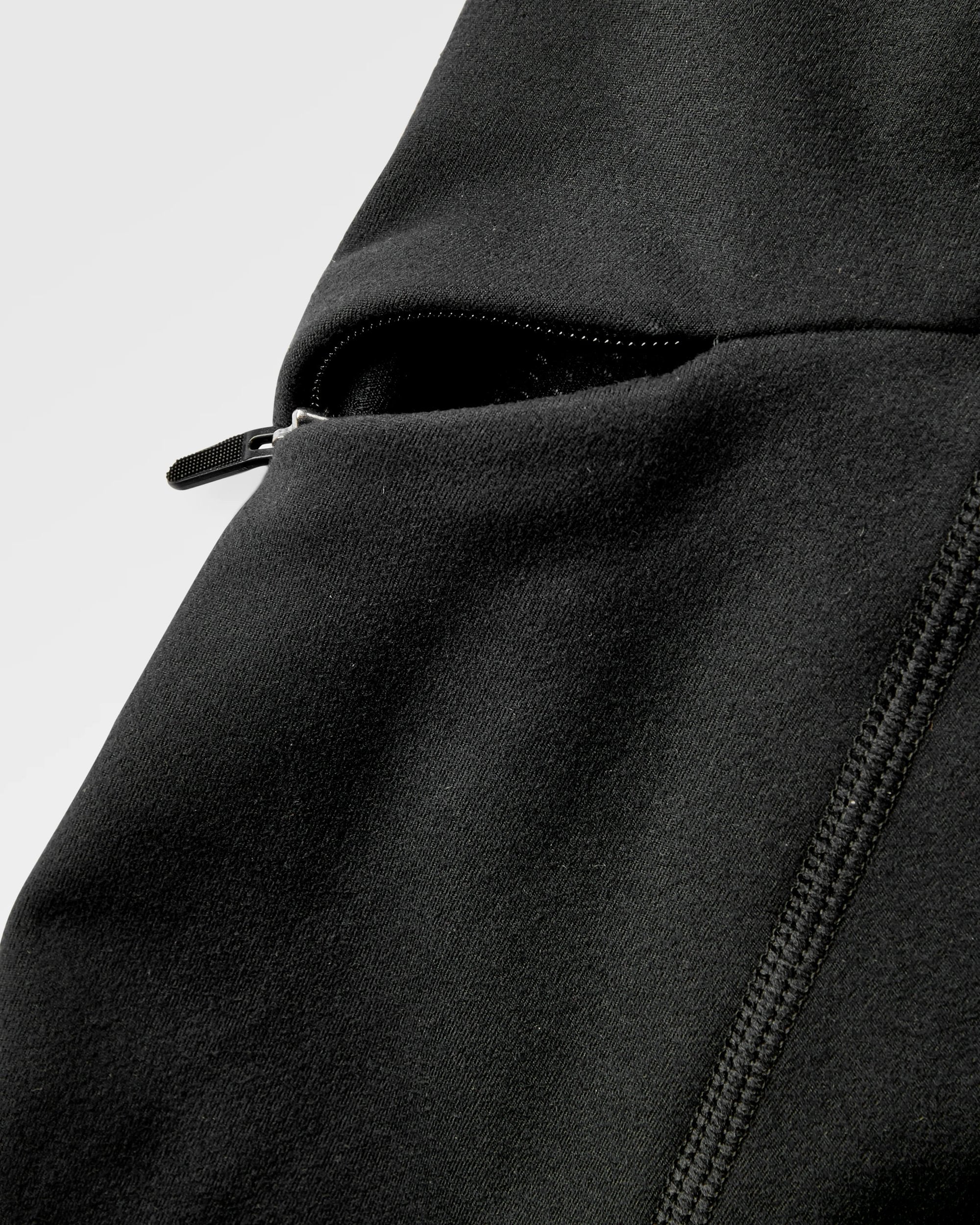 Solscape Active Short - Black - Image 10