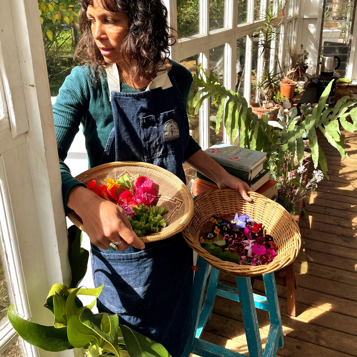 Yard Organic Cotton Denim Apron - Dark Denim - Image 6